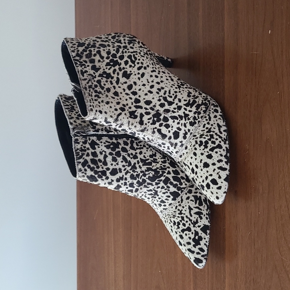 Matisse western ankle bootie cowhide